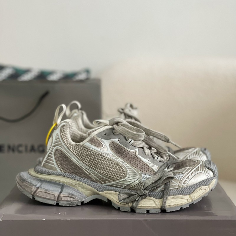 Ba*len*cia*ga Runner Sneakers