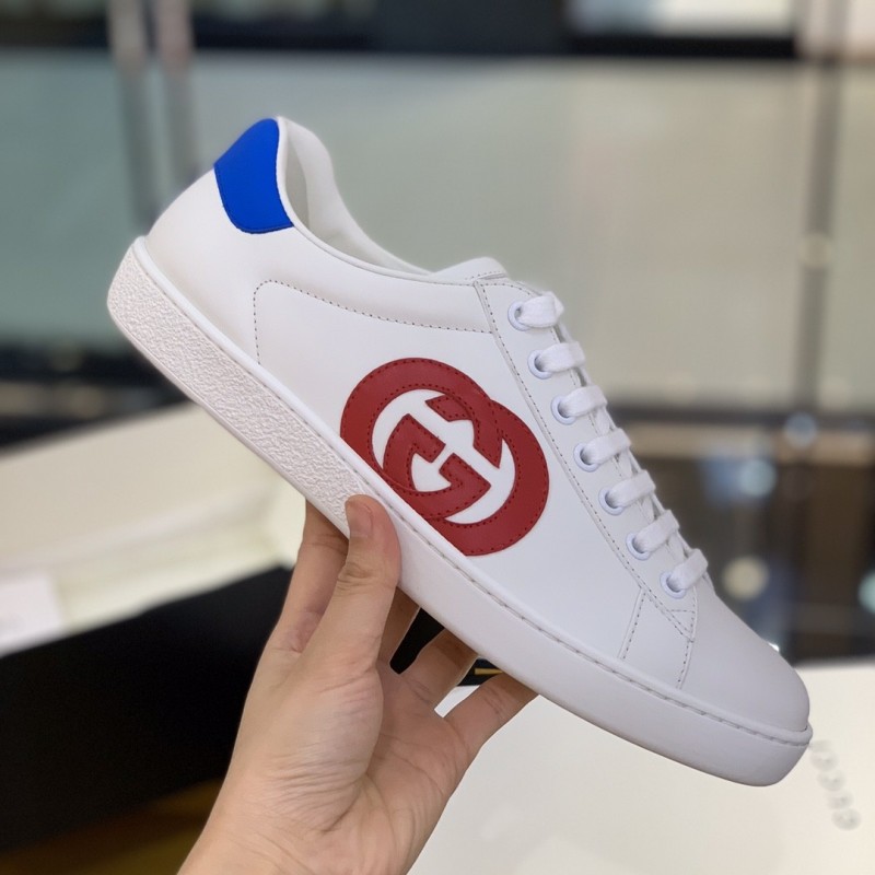 G*u*i sneakers S*pport chip phone sensing