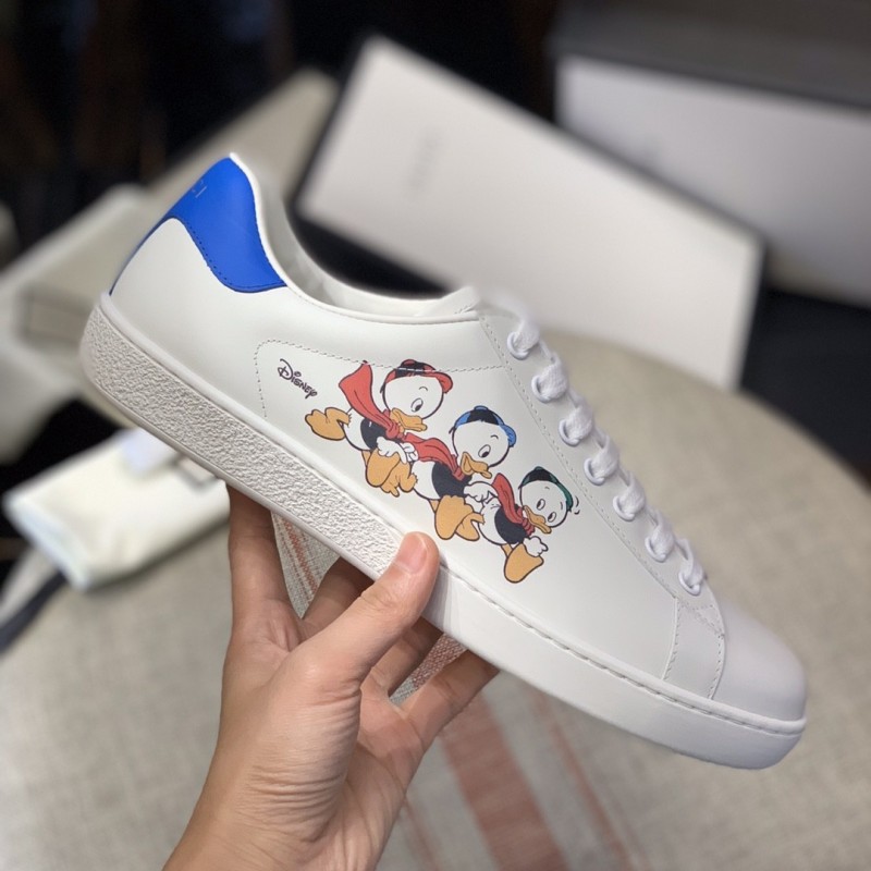 G*u*i sneakers S*pport chip phone sensing