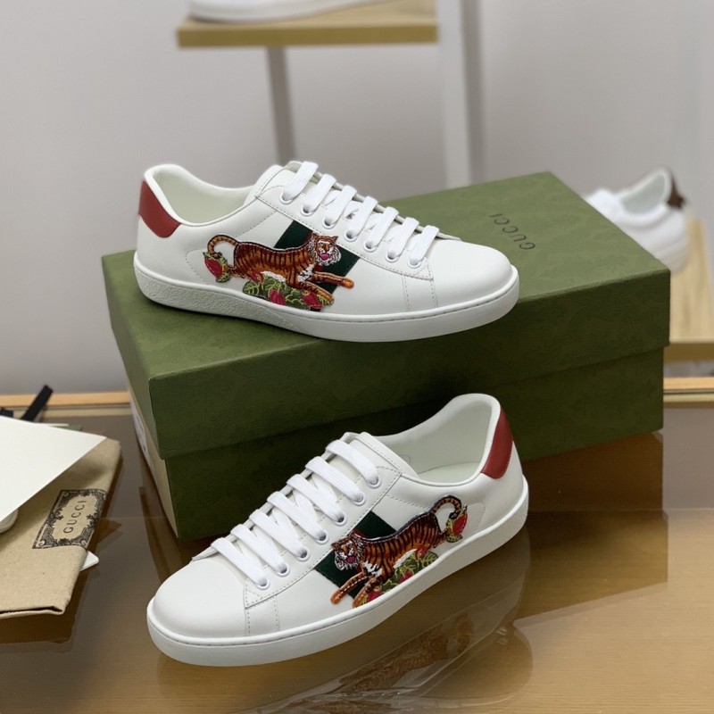 G*u*i sneakers S*pport chip phone sensing