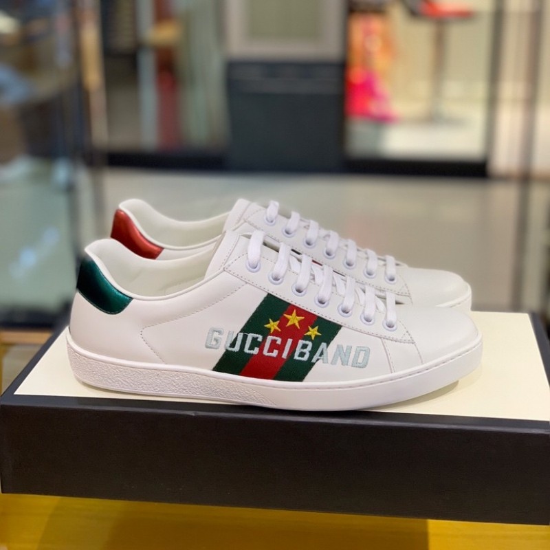 G*u*i sneakers S*pport chip phone sensing