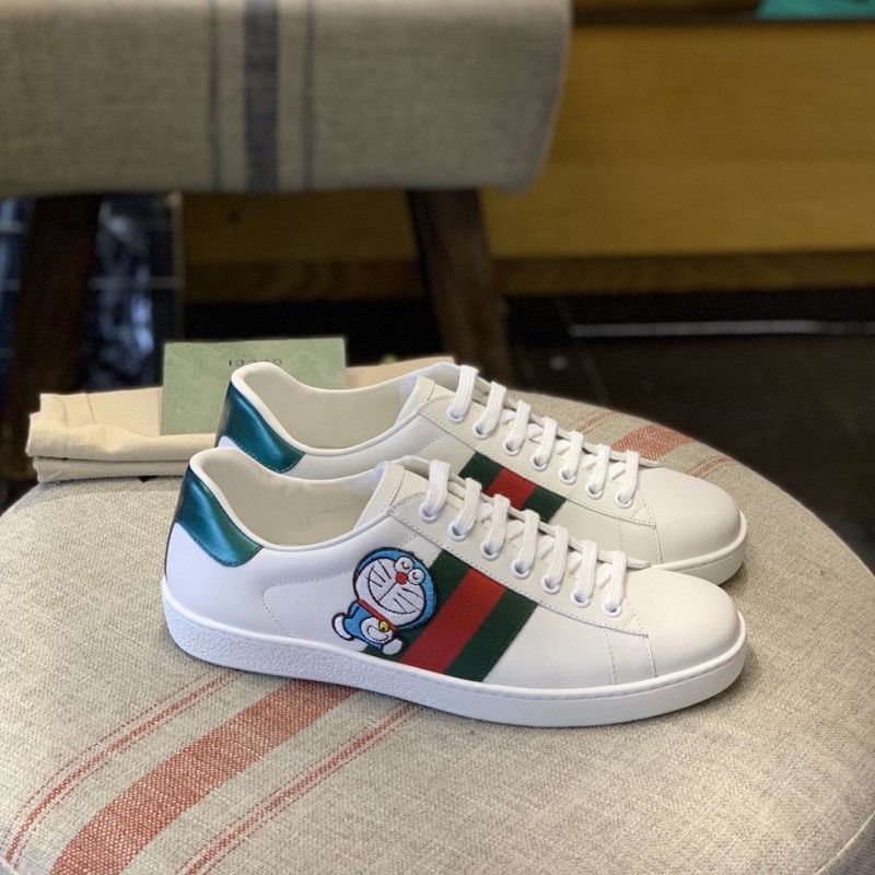 G*u*i sneakers S*pport chip phone sensing