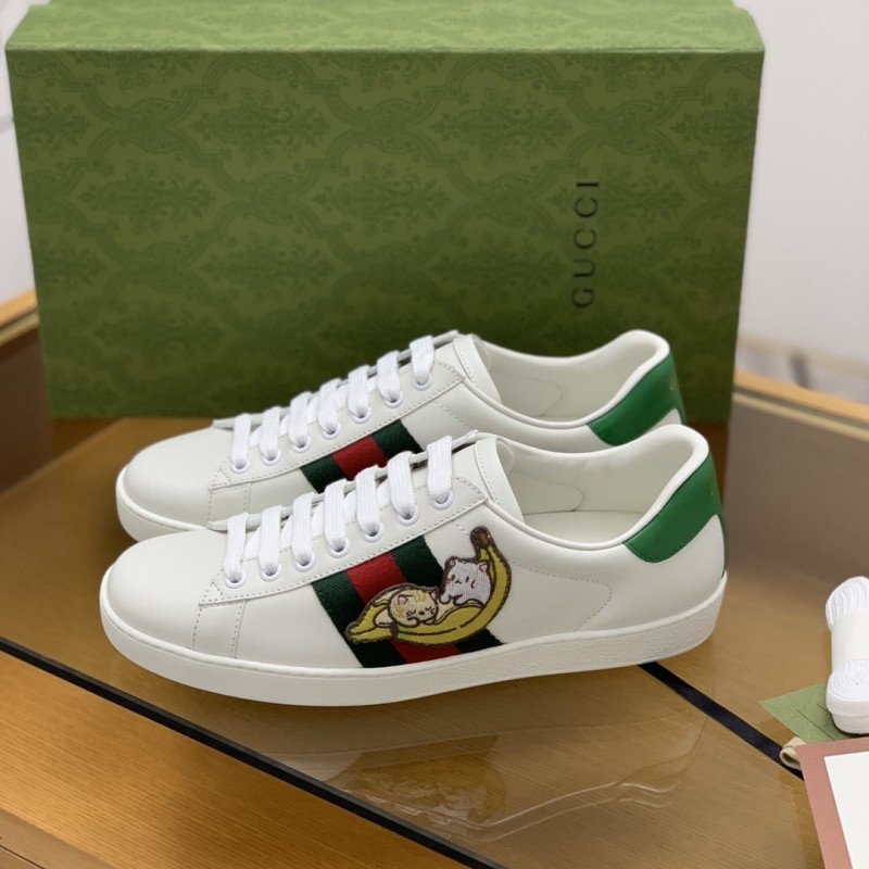 G*u*i sneakers S*pport chip phone sensing