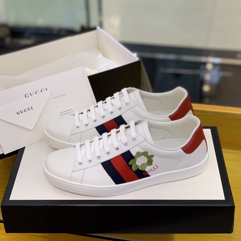 G*u*i sneakers S*pport chip phone sensing