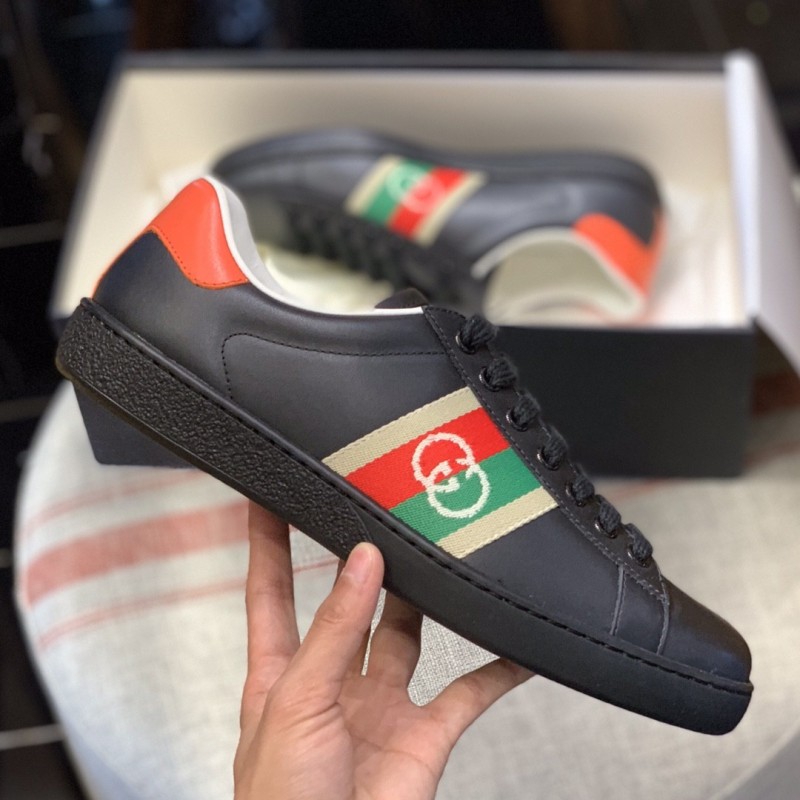 G*u*i sneakers S*pport chip phone sensing