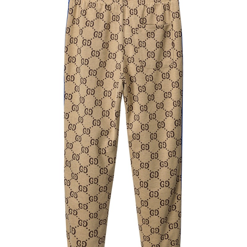 G*u*i casual suit