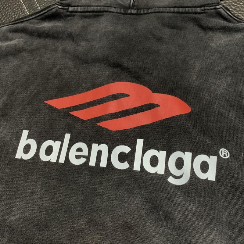 Ba*len*cia*ga  Men