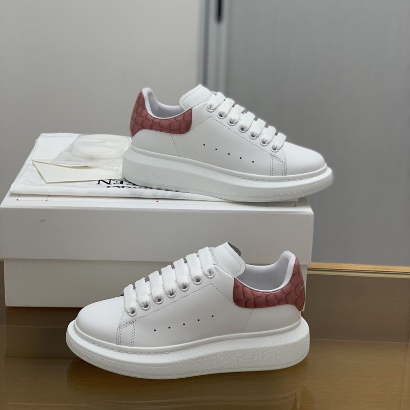 Ale*d*r M*Q*en MQ Powdery bead Stone grain tail Sneakers