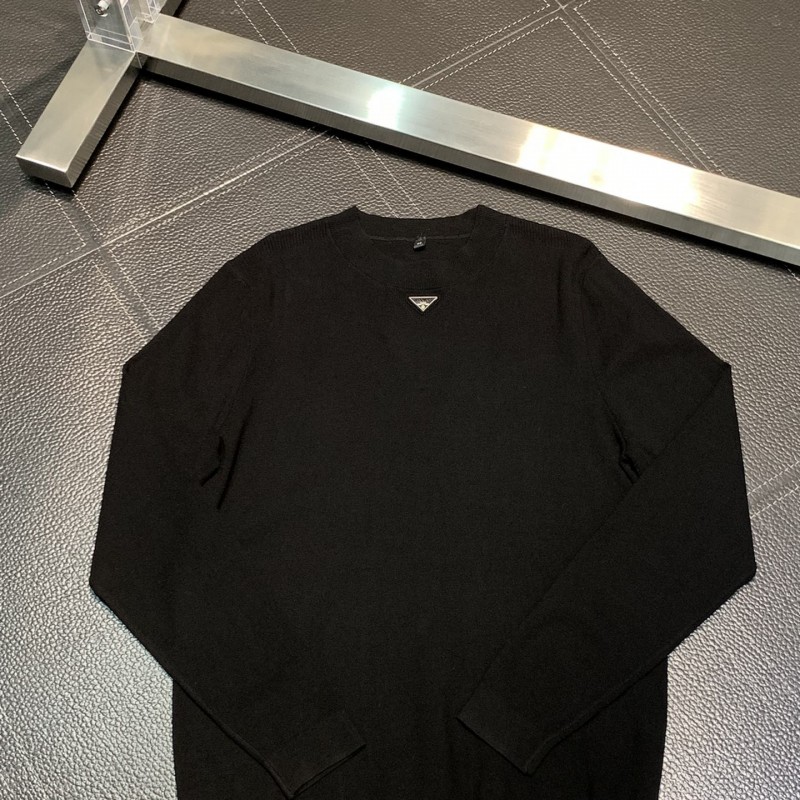 Pra*a sweater