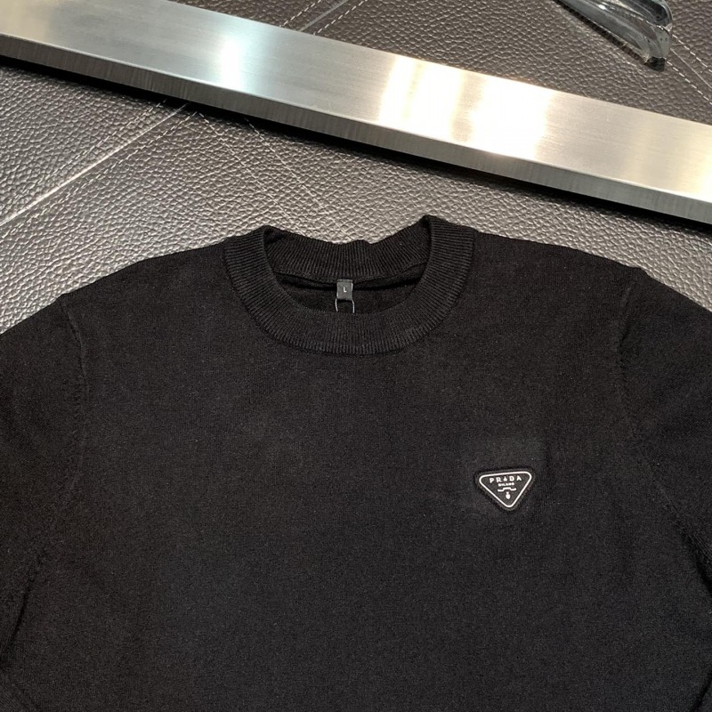 Pra*a casual sweater