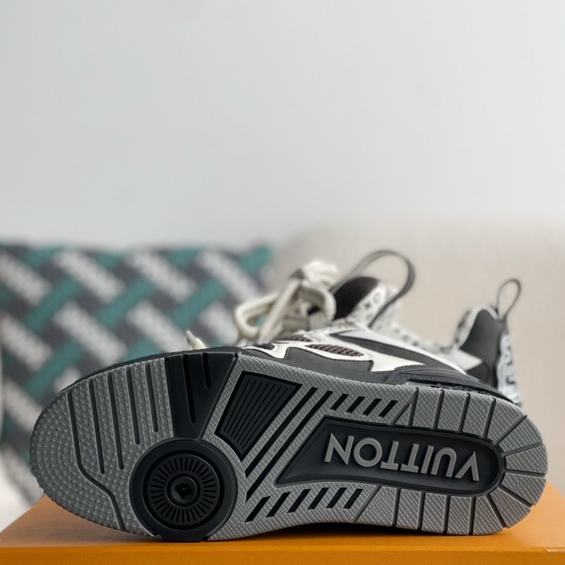 L0*is V*t0n Skate Sneakers