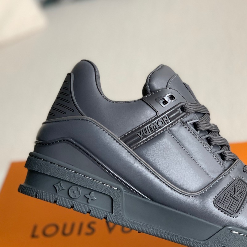 L0*is V*t0n Trainer Sneakers