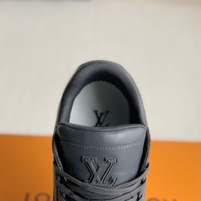 L0*is V*t0n Trainer Sneakers