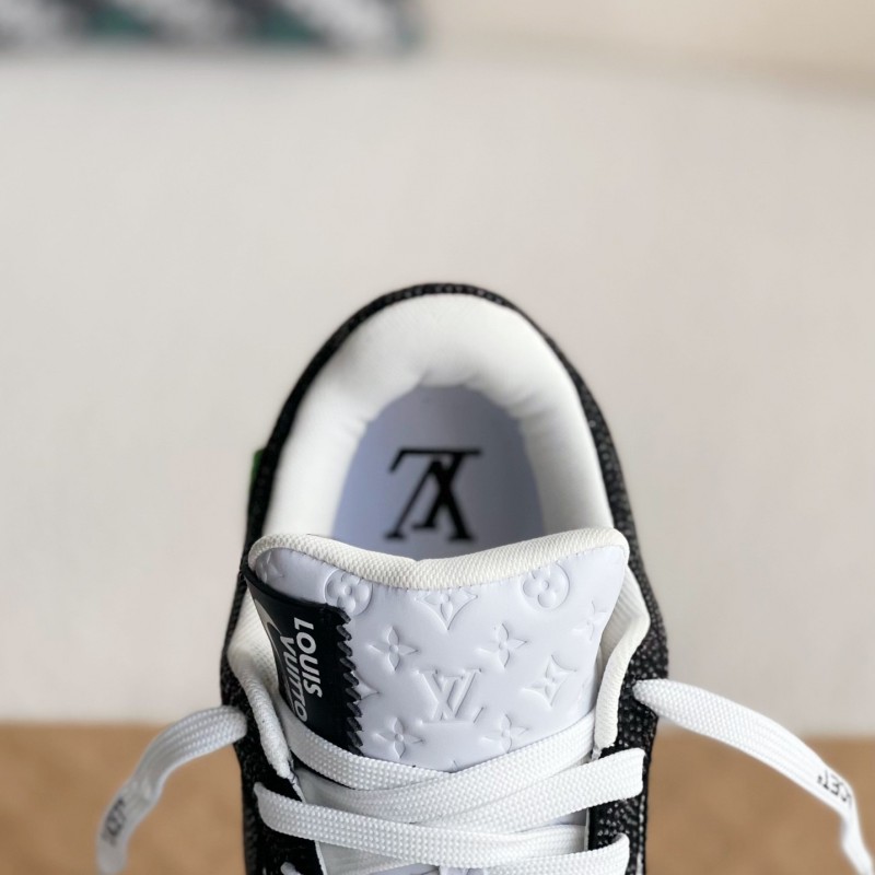 L0*is V*t0n × NIKE AIR FORCE 1 SNEAKER