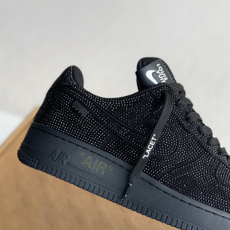 L0*is V*t0n × NIKE AIR FORCE 1 SNEAKER