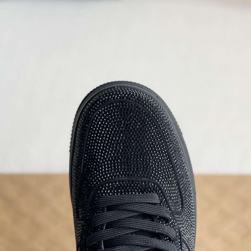 L0*is V*t0n × NIKE AIR FORCE 1 SNEAKER