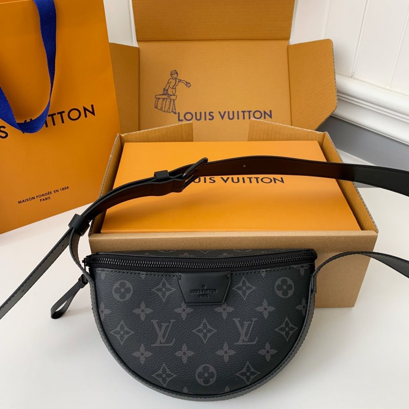 L0*is V*t0n AutumnWinter New LV MOON CROSSBODY Handbag M23835, Top Quality Size: 24.5 * 16 * 4.5c