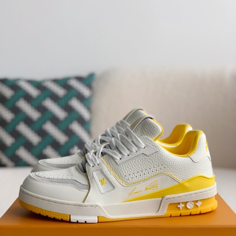L0*is V*t0n TRAINER Sneakers