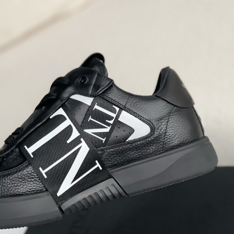 va*t*no sneakers