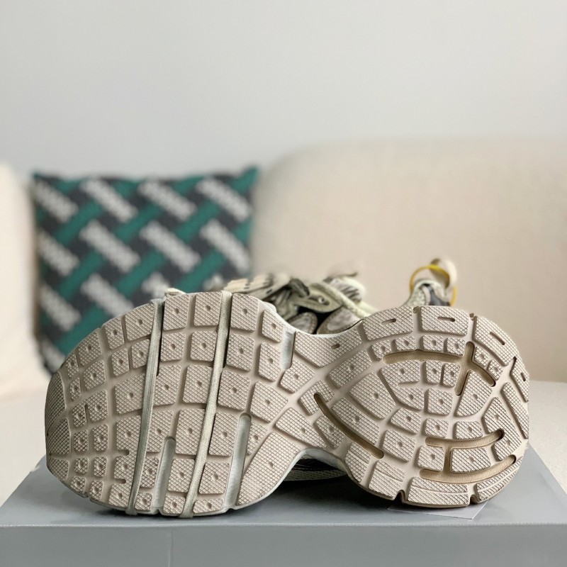 Ba*len*cia*ga Runner Sneakers