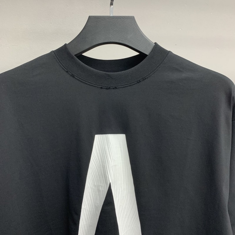 Ba*len*cia*ga V long sleeve T-shirt