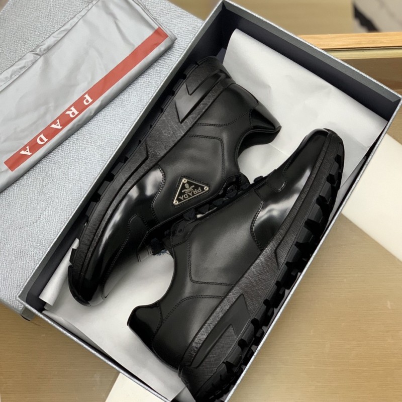 Pra*a Sneakers