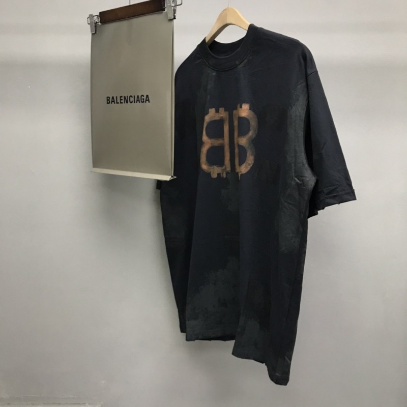 Ba*len*cia*ga BB Industrial Cement Painted T-Shirt
