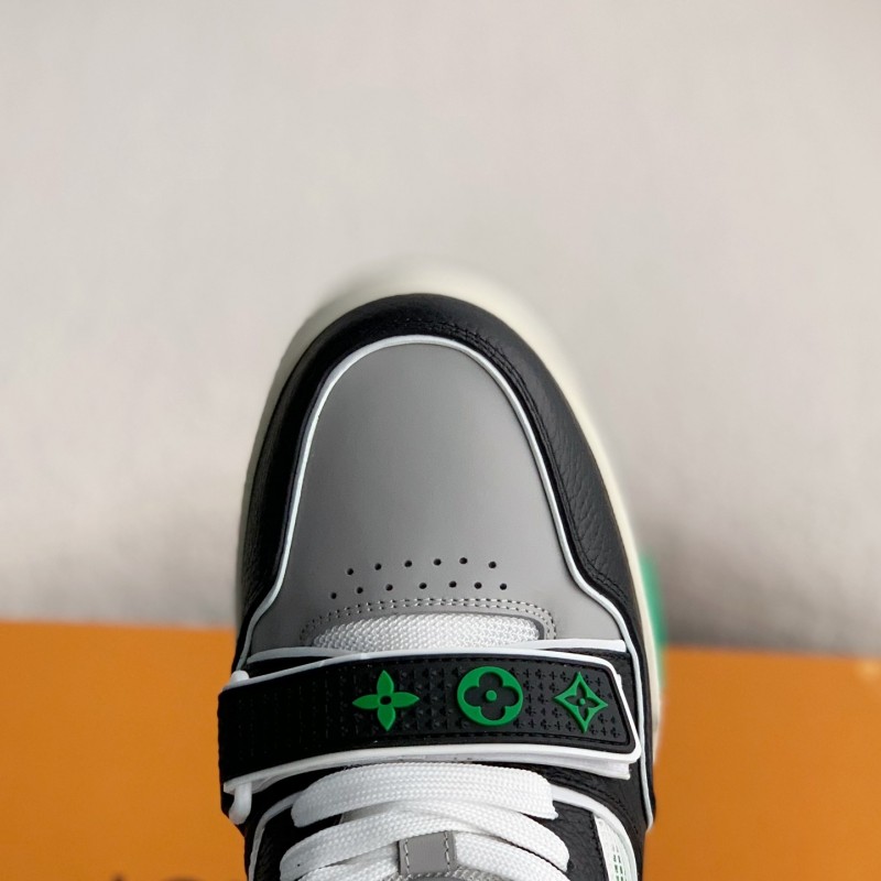 L0*is V*t0n TRAINER Sneakers
