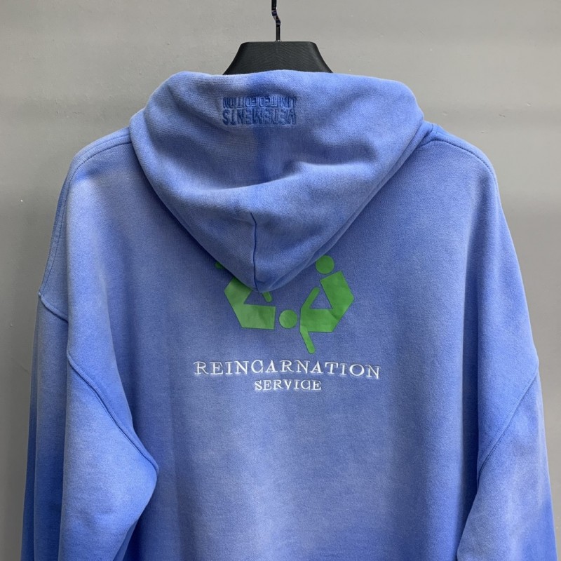 Ba*len*cia*ga lettered washed sweatshirt