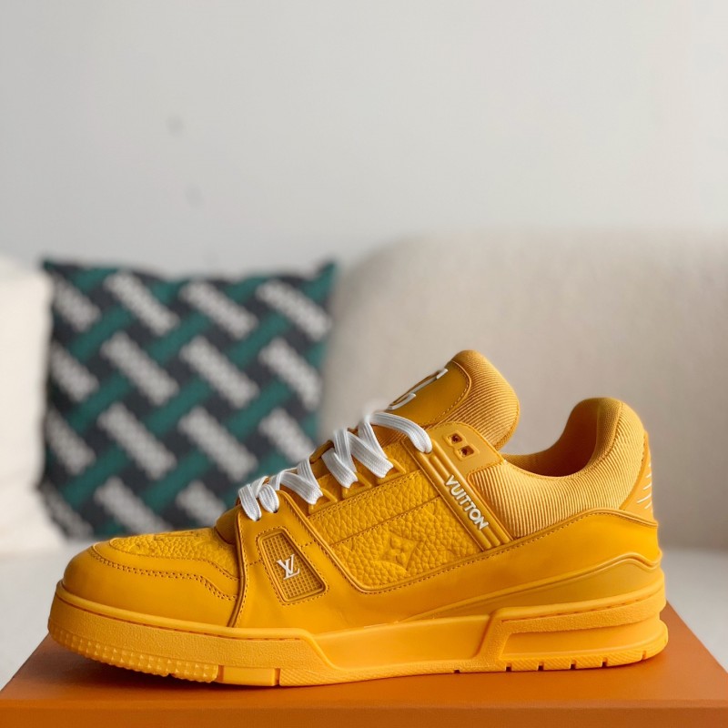 L0*is V*t0n TRAINER Sneakers