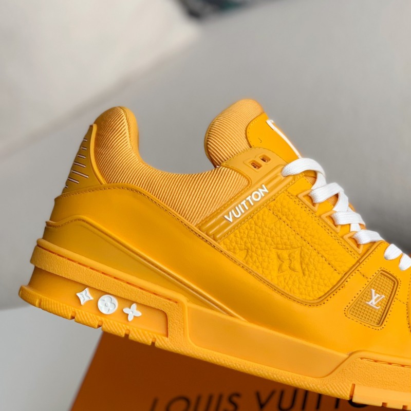 L0*is V*t0n TRAINER Sneakers