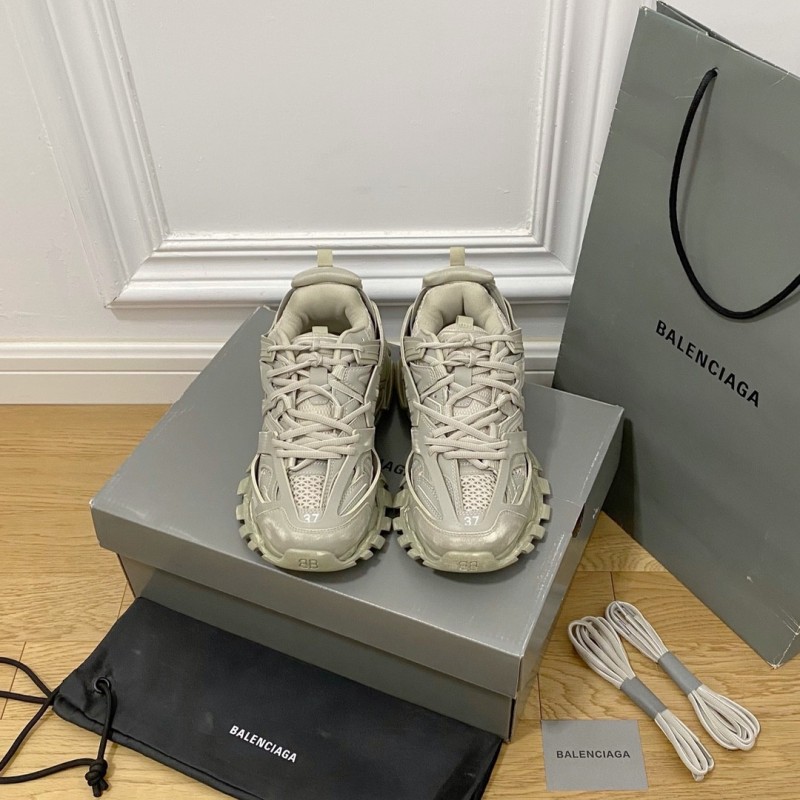 Ba*len*cia*ga sneakers