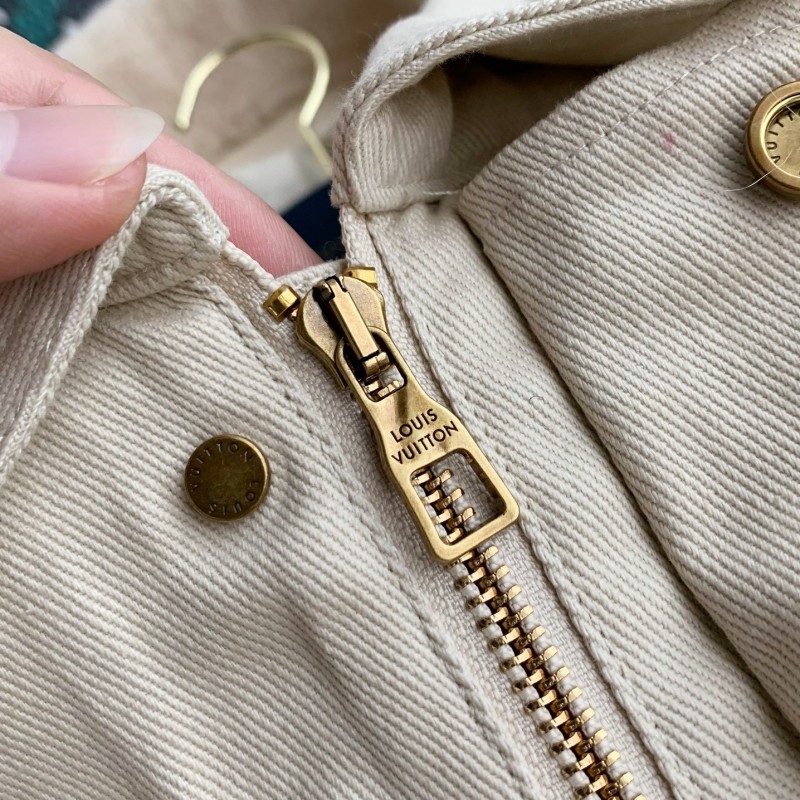 L0*is V*t0n Jackets