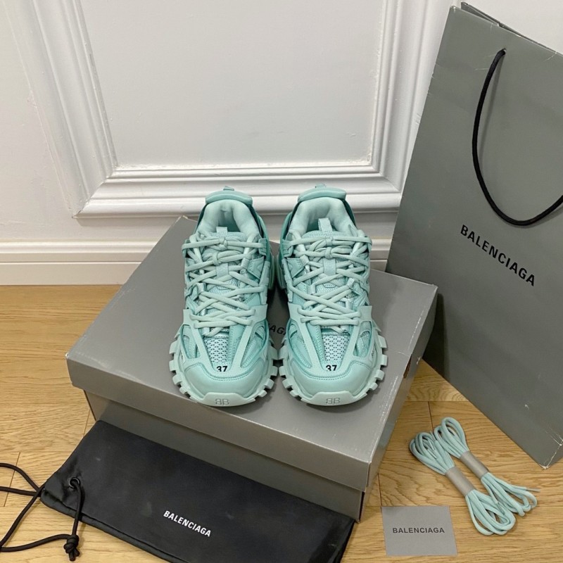 Ba*len*cia*ga sneakers