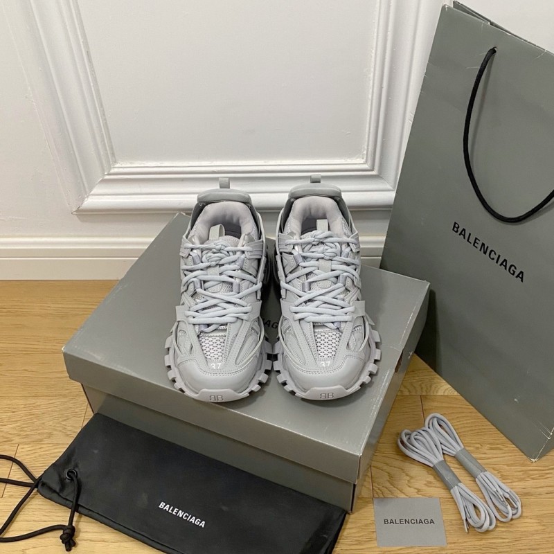 Ba*len*cia*ga sneakers