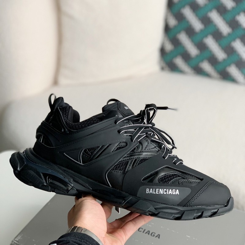 Ba*len*cia*ga sneakers