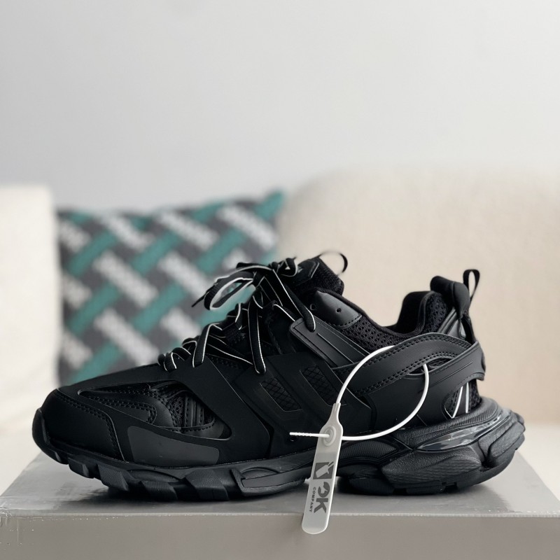 Ba*len*cia*ga sneakers