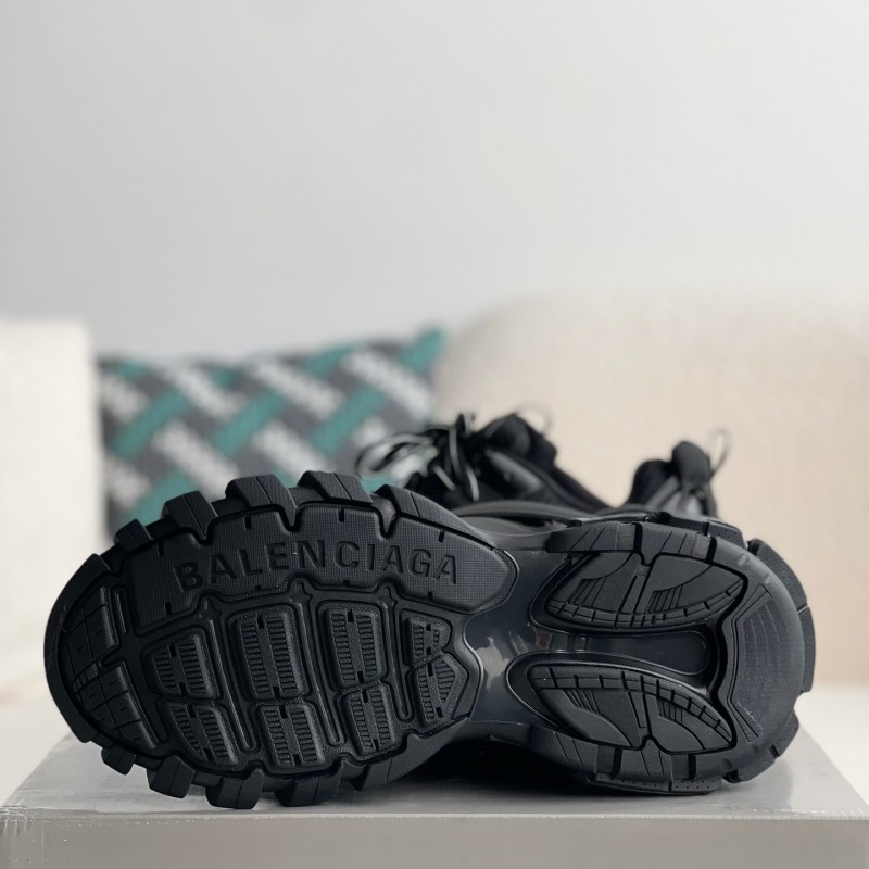 Ba*len*cia*ga sneakers