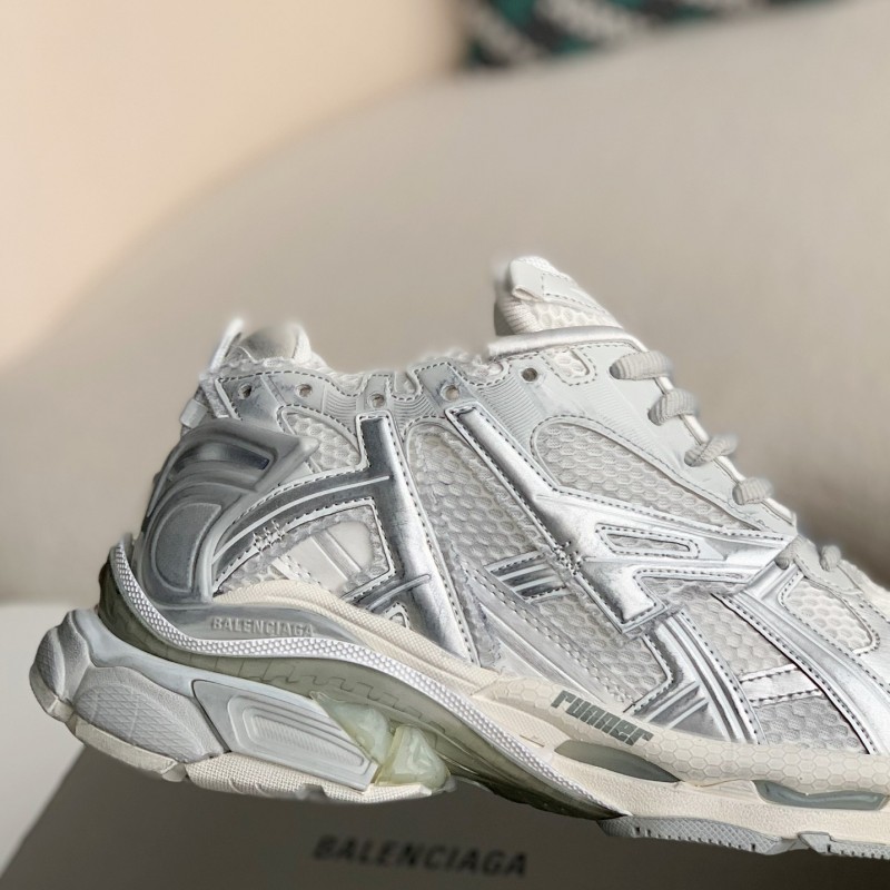 Ba*len*cia*ga Runner Sneakers