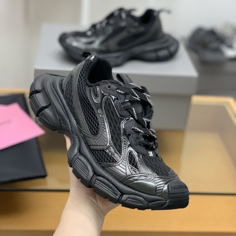 Ba*len*cia*ga sneakers