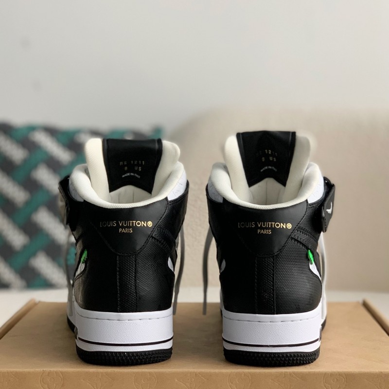 L0*is V*t0n   SNEAKERS