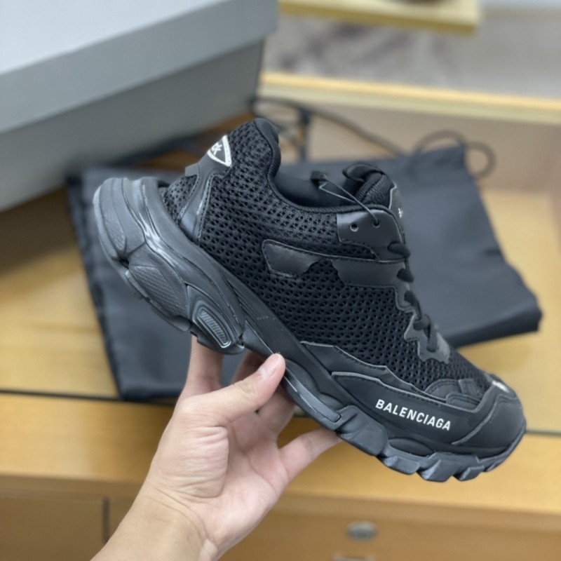 Ba*len*cia*ga sneakers