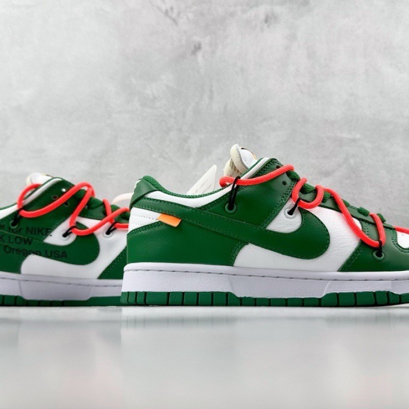 Nike NK SB Dunk Low Sneakers