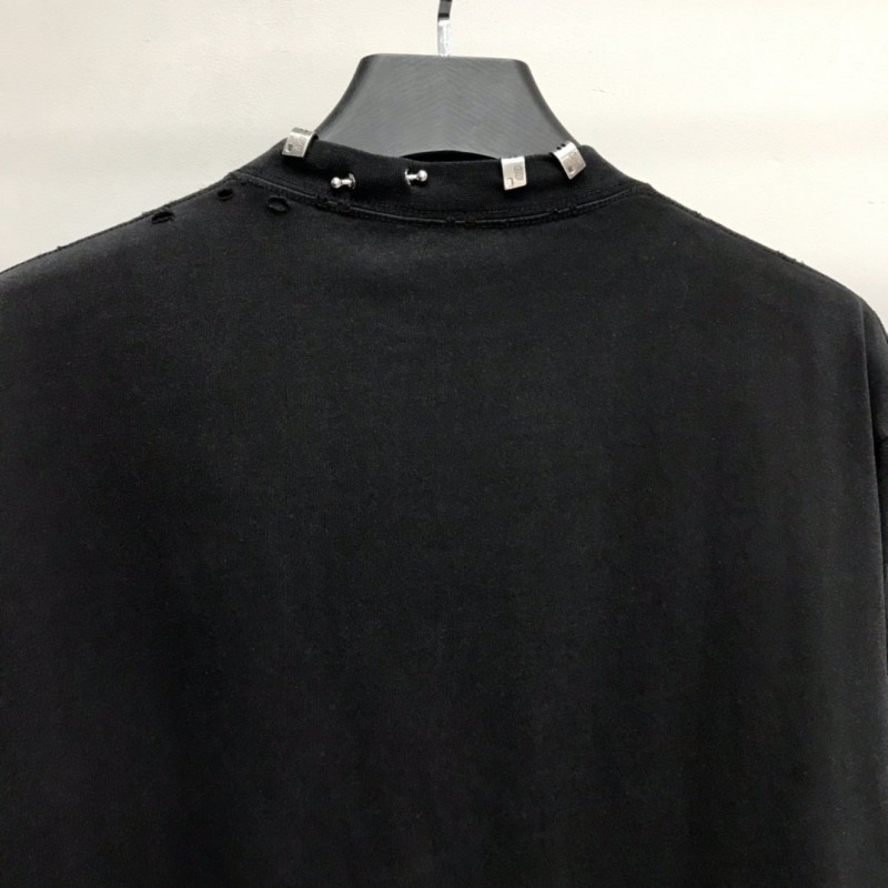 Ba*len*cia*ga neckline hardware perforated T-shirt