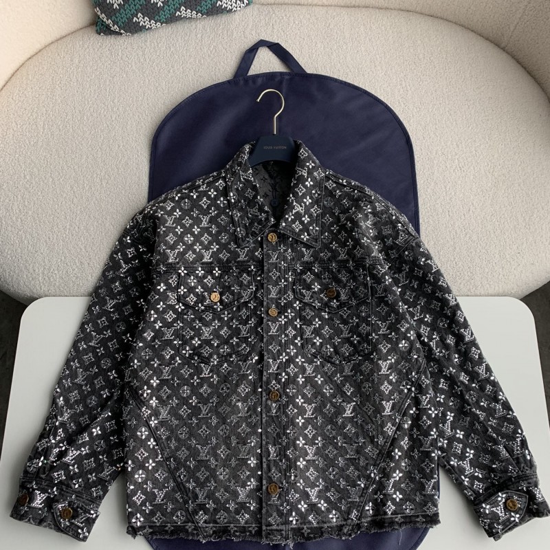 L0*is V*t0n Jackets
