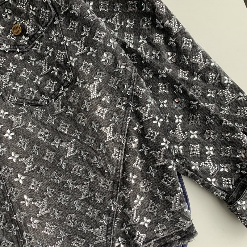 L0*is V*t0n Jackets