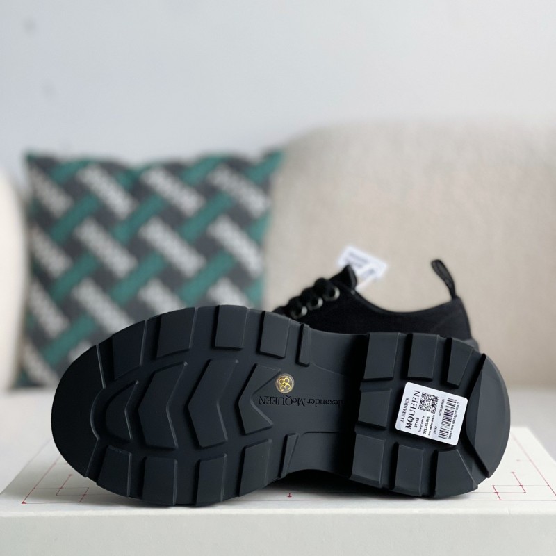 Ale*d*r M*Q*en  Sneakers