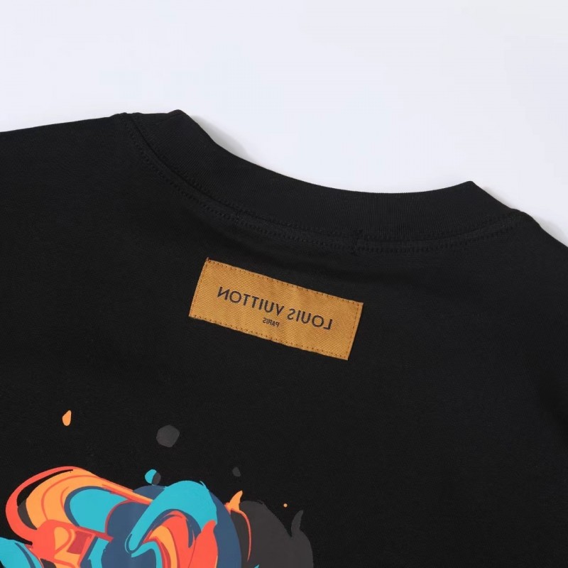 L0*is V*t0n 23ss front and back patterned t-shirt