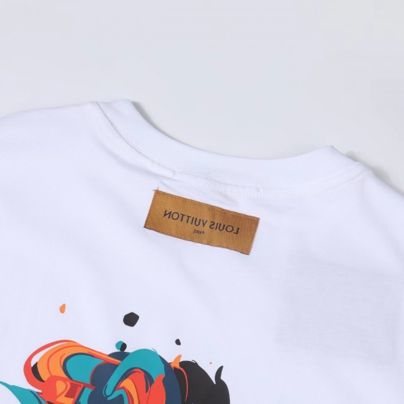 L0*is V*t0n 23ss front and back patterned t-shirt