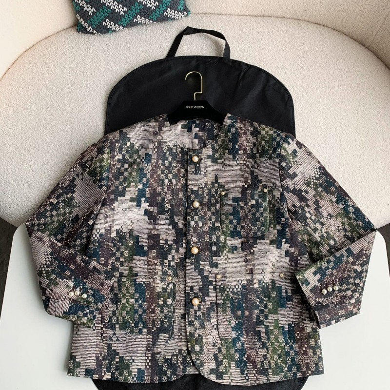 L0*is V*t0n  Jackets